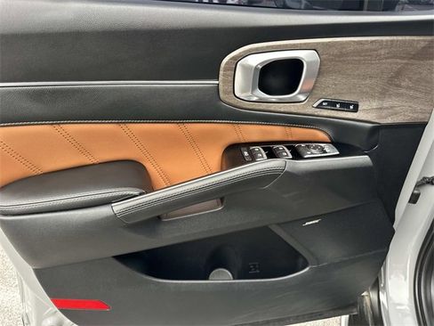 Used 2022 Kia Sorento SX Prestige w/ Rust Color Package image 13
