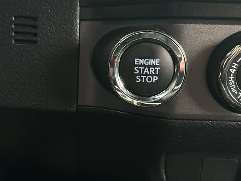 Used 2023 Toyota Tacoma TRD Off-Road image 27