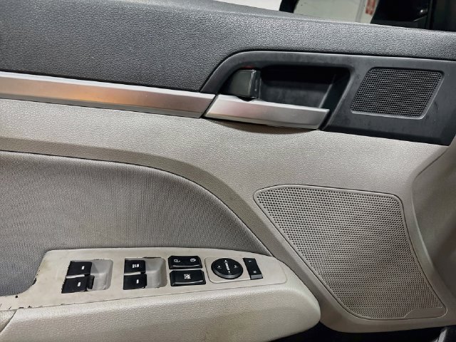 Used 2020 Hyundai Elantra SEL FWD image 17