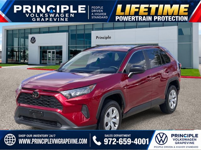 Used 2019 Toyota RAV4 LE FWD image 1
