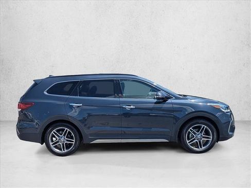 Used 2019 Hyundai Santa Fe XL FWD image 4