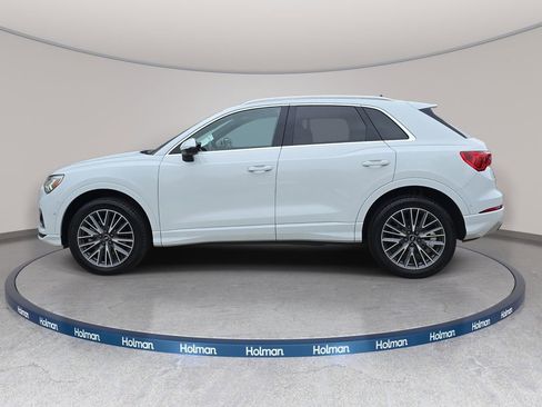 Used 2021 Audi Q3 2.0T Premium Plus w/ Premium Plus Package AWD/4WD image 9