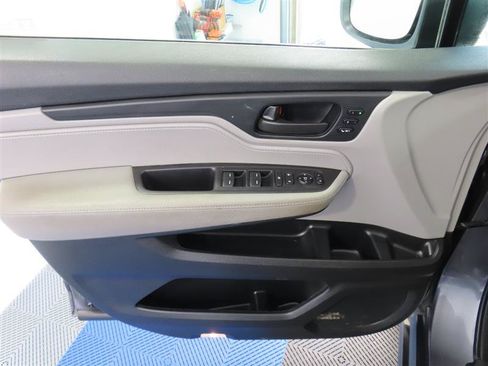 Used 2024 Honda Odyssey EX-L image 15