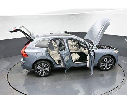 Used 2022 Volvo XC60 B6 Inscription w/ Advanced Package image 53