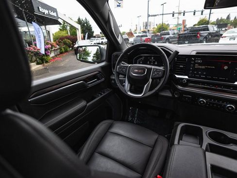 Used 2025 GMC Sierra 1500 SLT image 23