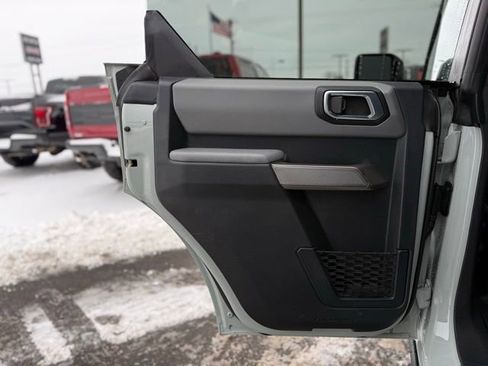 Used 2023 Ford Bronco Black Diamond image 13
