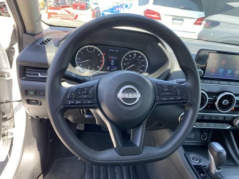 Used 2024 Nissan Sentra S FWD image 21