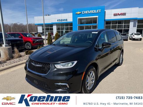 Used 2023 Chrysler Pacifica Touring-L FWD image 1