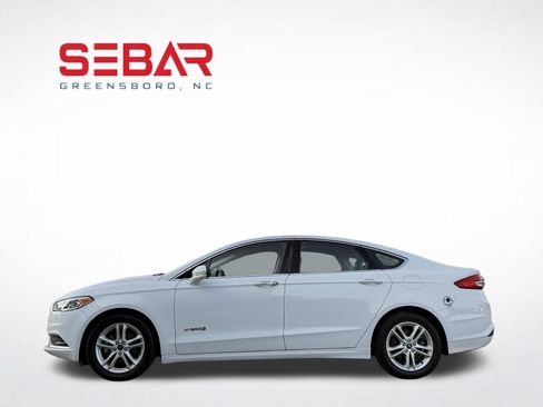Used 2018 Ford Fusion SE w/ Equipment Group 602A FWD image 9