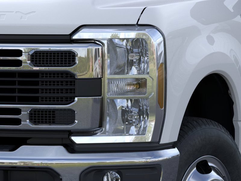 New 2026 Ford F350 XL w/ XL Chrome Package AWD/4WD image 18