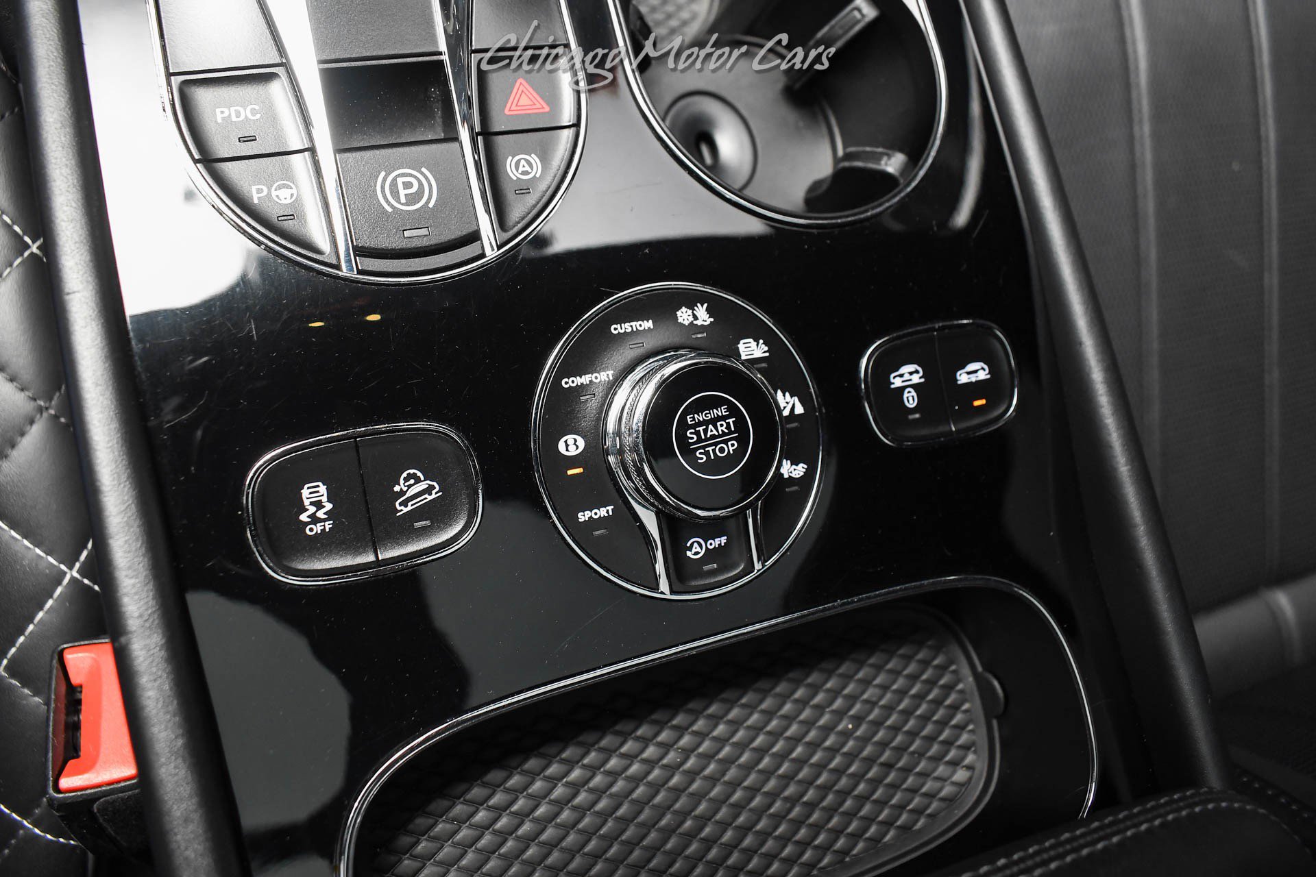 Used 2017 Bentley Bentayga AWD/4WD image 23