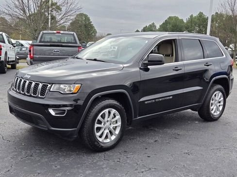 Used 2022 Jeep Grand Cherokee Laredo E w/ Security & Convenience Group image 7