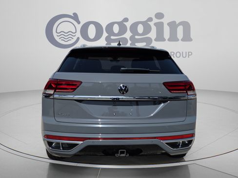 Used 2021 Volkswagen Atlas Cross Sport SEL R-Line FWD image 4