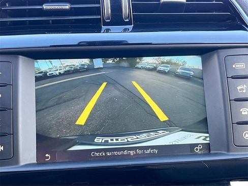 Used 2017 Jaguar F-PACE Premium image 14