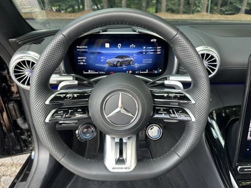 Used 2022 Mercedes-Benz SL 63 AMG 4MATIC image 25