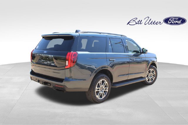 New 2026 Ford Expedition Active RWD image 3