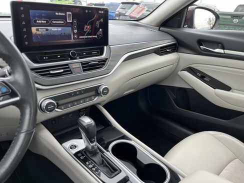 Used 2023 Nissan Altima 2.5 SL AWD/4WD image 28