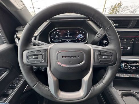 Used 2025 GMC Sierra 3500 Denali w/ Denali Reserve Package image 19