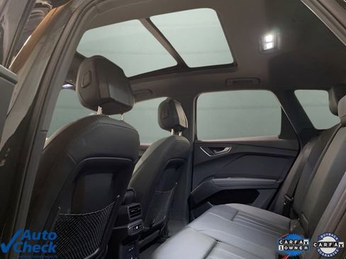 Used 2024 Audi Q4 e-tron Premium image 18