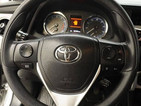 Used 2019 Toyota Corolla LE FWD image 12