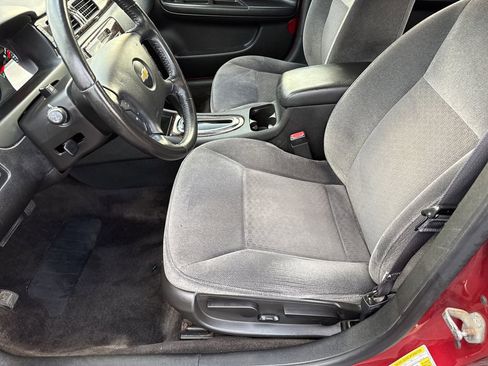 Used 2014 Chevrolet Impala LT w/ LT Sunroof Package image 11