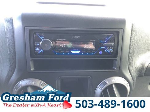 Used 2017 Jeep Wrangler Unlimited Sport w/ Max Tow Package AWD/4WD image 31