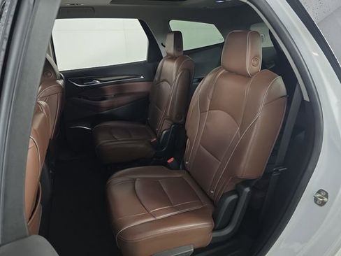 Used 2018 Buick Enclave Avenir w/ Avenir Technology Package AWD/4WD image 18