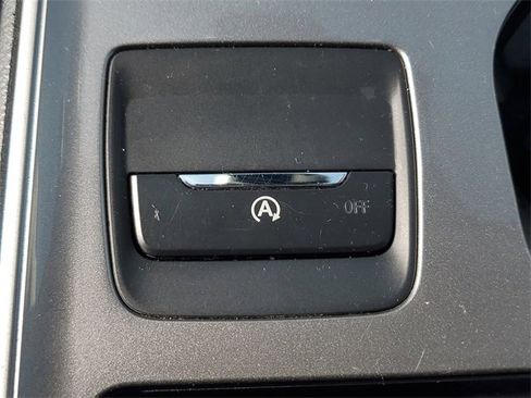 Used 2024 Ford Edge SEL image 32