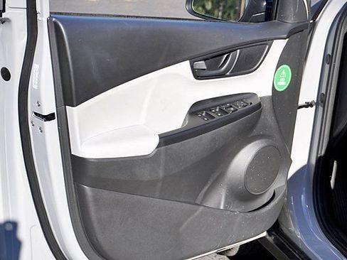 Certified 2023 Hyundai Kona SEL FWD image 22