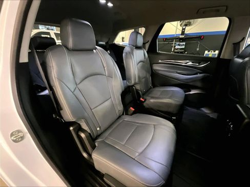 Used 2020 Buick Enclave Premium w/ LPO, Touring Package image 16