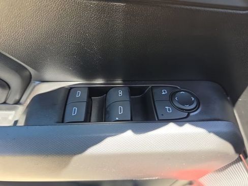 Used 2024 Chevrolet Colorado Trail Boss w/ Technology Package AWD/4WD image 18