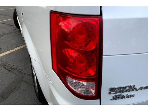 Used 2016 Dodge Grand Caravan SE w/ Quick Order Package 29E SE image 29