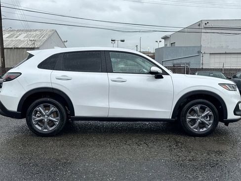 New 2026 Honda HR-V LX image 3