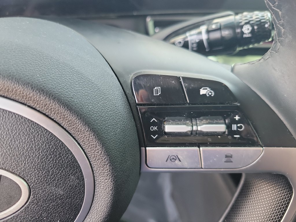 Used 2024 Hyundai Elantra SEL w/ Convenience Package FWD image 20