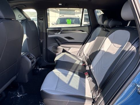New 2026 Volkswagen Tiguan SE R-Line AWD/4WD image 7