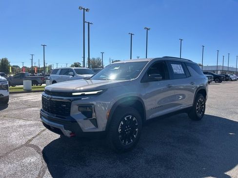 New 2026 Chevrolet Traverse Z71 w/ Enhanced Driving Package image 7