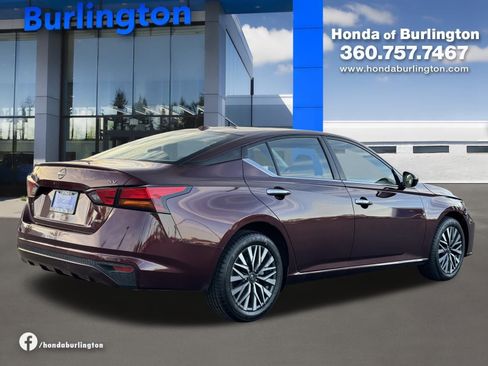Used 2023 Nissan Altima 2.5 SV image 6