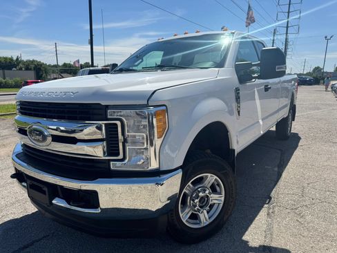 Used 2017 Ford F250 XLT w/ Camper Package AWD/4WD image 21