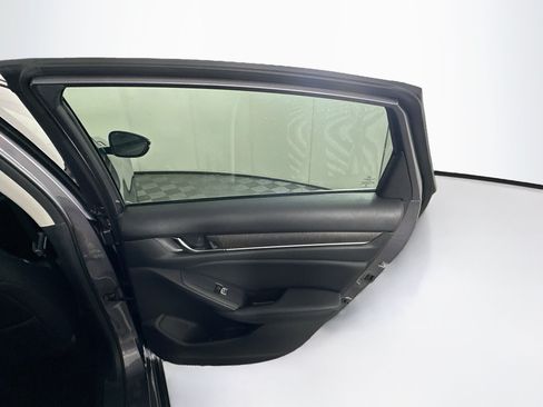 Used 2018 Honda Accord EX-L image 29