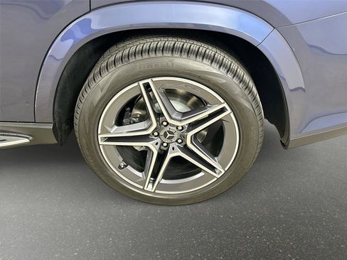 Used 2026 Mercedes-Benz GLS 450 4MATIC image 42