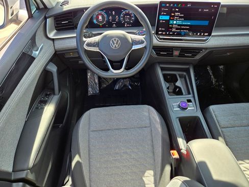 Used 2025 Volkswagen Tiguan S AWD/4WD image 10