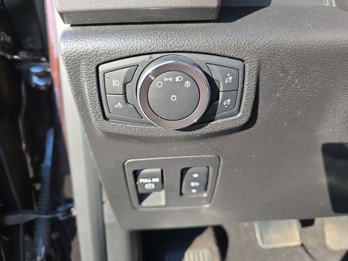 Used 2019 Ford F150 XLT w/ Equipment Group 302A Luxury image 28