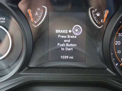 Used 2025 Jeep Wrangler Unlimited Sport AWD/4WD image 17