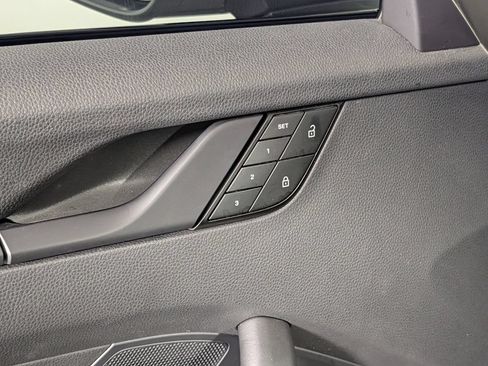 Certified 2023 Porsche 911 Carrera RWD image 25