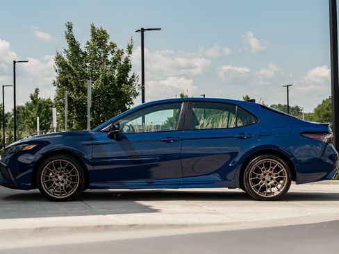 Used 2024 Toyota Camry SE w/ Convenience Package AWD/4WD image 6