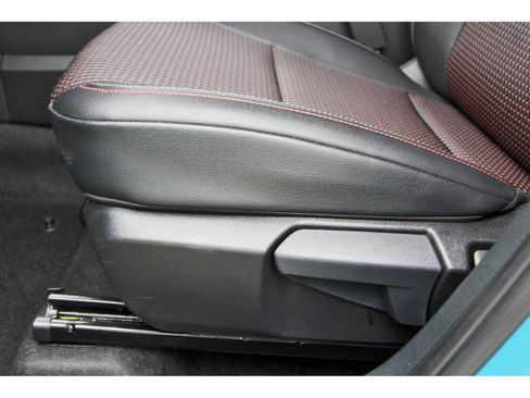 Certified 2025 Nissan Kicks SR AWD/4WD image 29