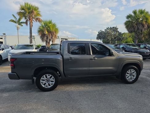 Certified 2022 Nissan Frontier SV RWD image 10