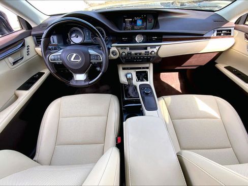 Used 2018 Lexus ES 350 w/ Premier Package image 15