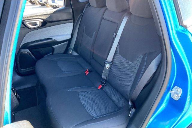 Used 2025 Jeep Compass Sport AWD/4WD image 25