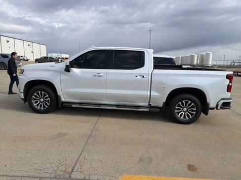 Used 2019 Chevrolet Silverado 1500 High Country w/ Technology Package AWD/4WD image 5